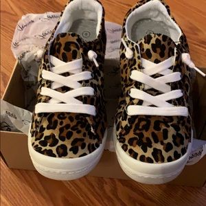 ladies leopard print sneakers